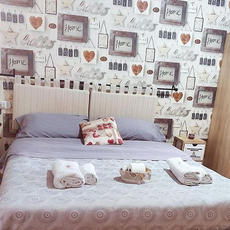 Iris Appartamenti Santa Maria La Carita ภายนอก รูปภาพ