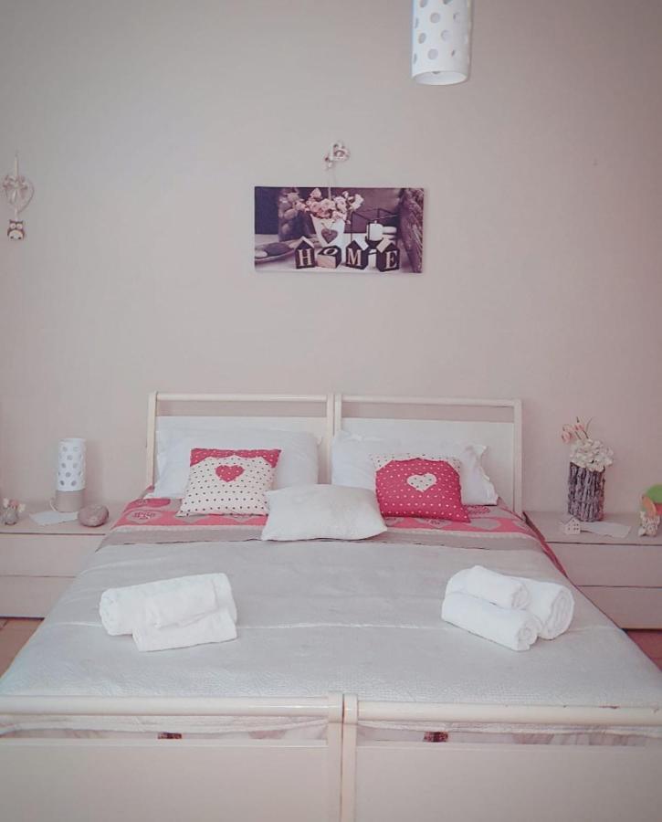 Iris Appartamenti Santa Maria La Carita ภายนอก รูปภาพ